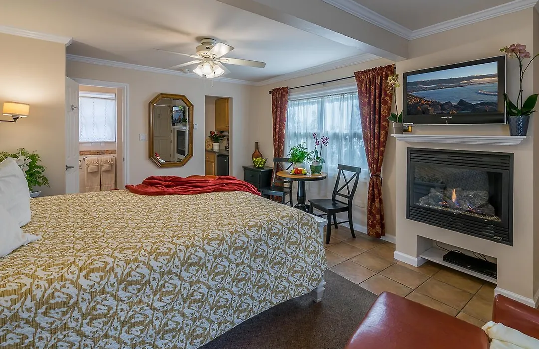 Beach House Inn-1