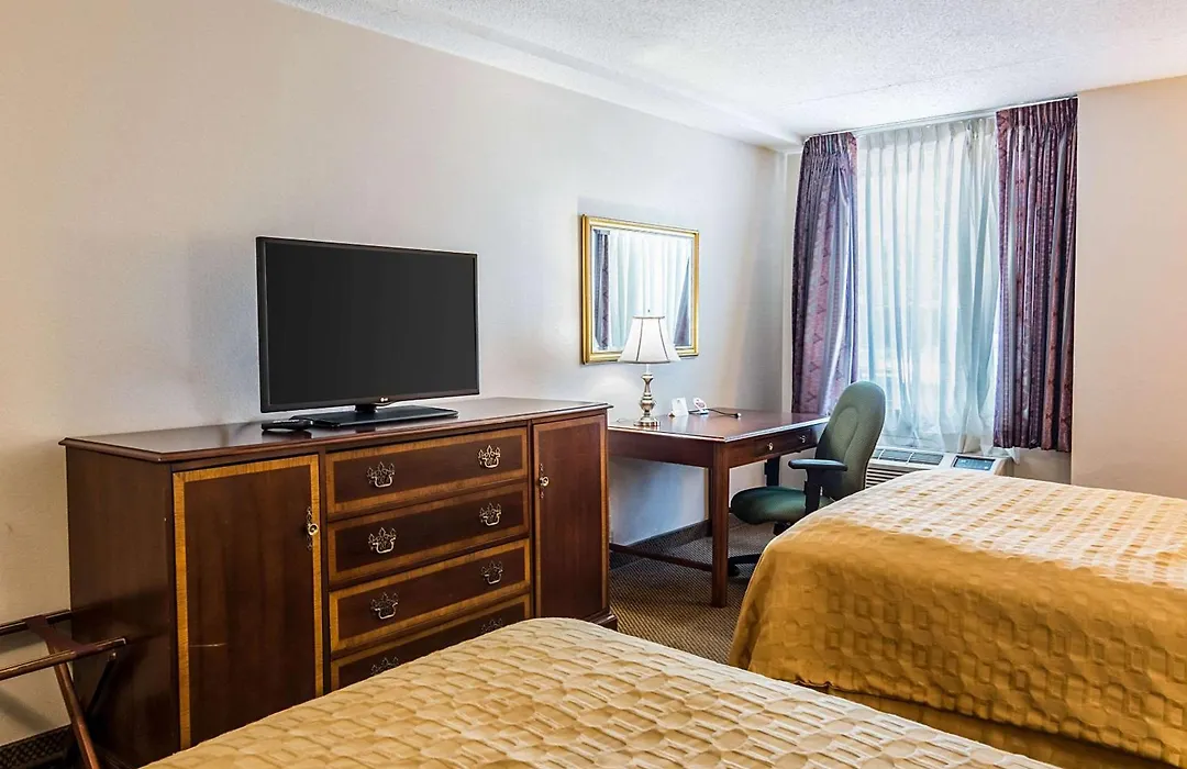 Plaza Inn & Suites-1