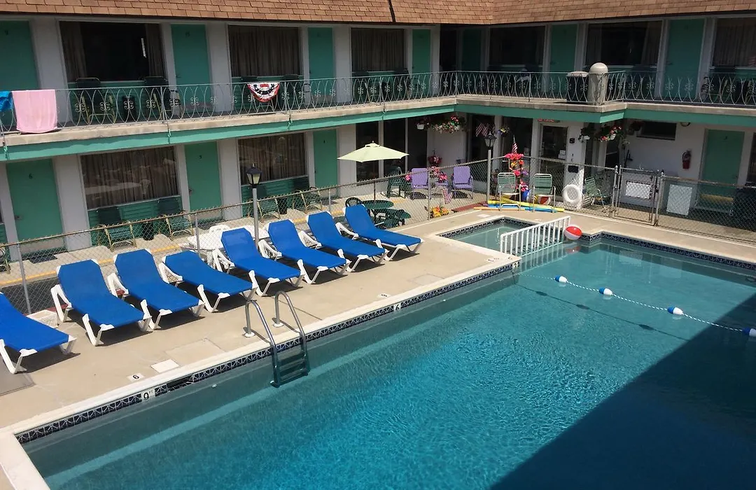 Crystal Sands Motel-1