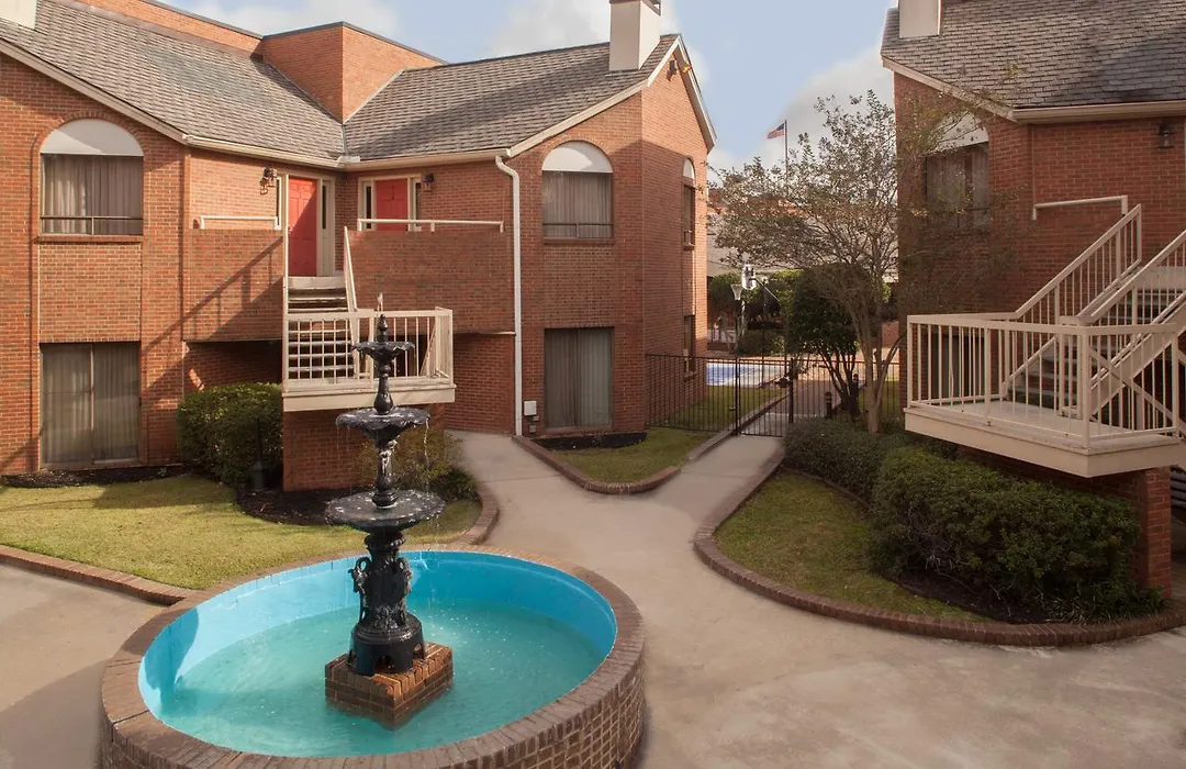 Cloverleaf Suites Baton Rouge-1