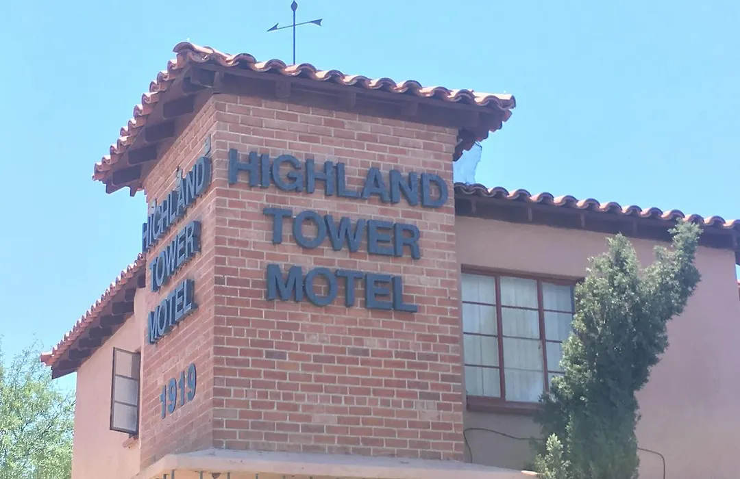Highland Tower Motel-1