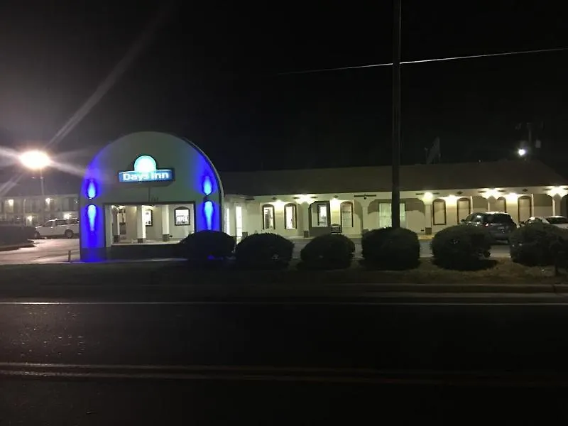Days Inn By Wyndham Statesville-1