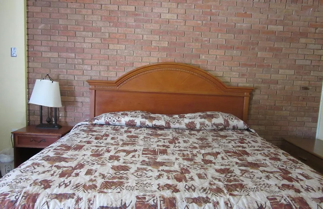 Relax Inn Tyler-1