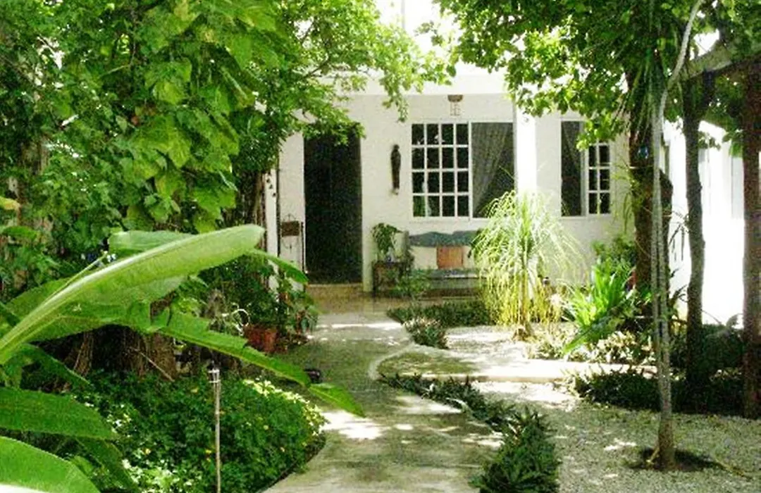 Villa Escondida Guest House Cozumel Downtown-1