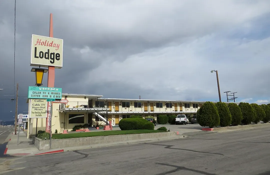Holiday Lodge-1