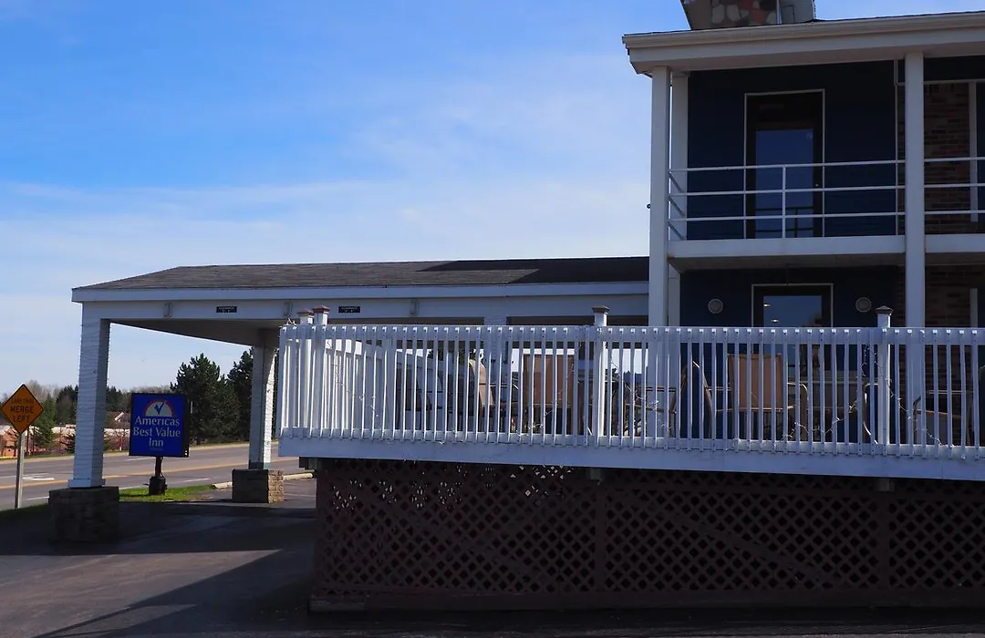 Americas Best Value Inn - Petoskey-1