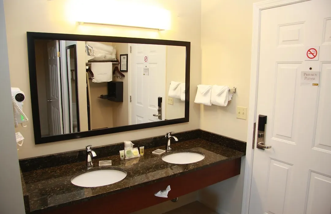 Budget Host Inn & Suites-1