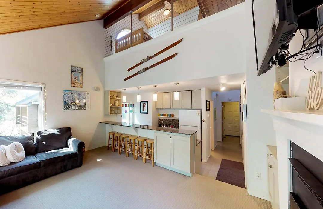 Snowbird Condo #170-D-1