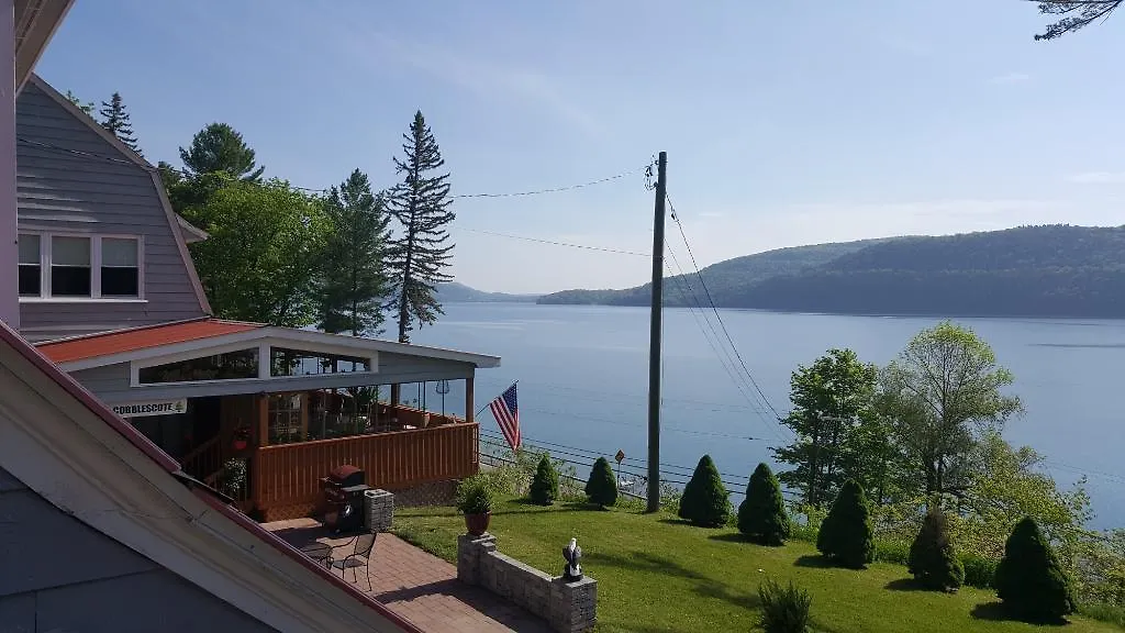 Cobblescote On The Lake-1