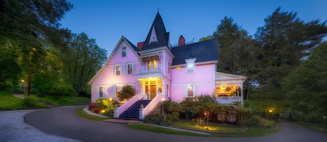 Cedar Crest Inn-1