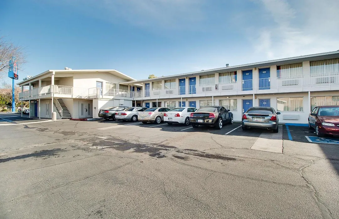 Motel 6-Phoenix, Az - East-1