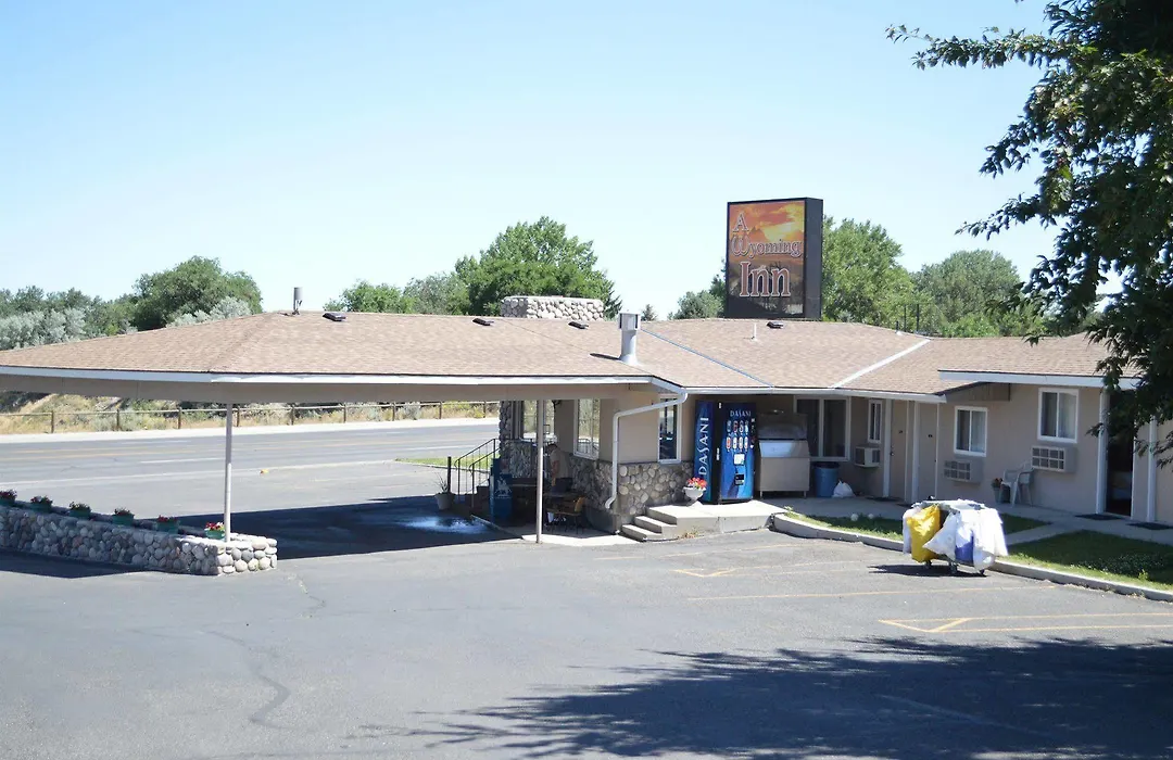 A Wyoming Inn-1