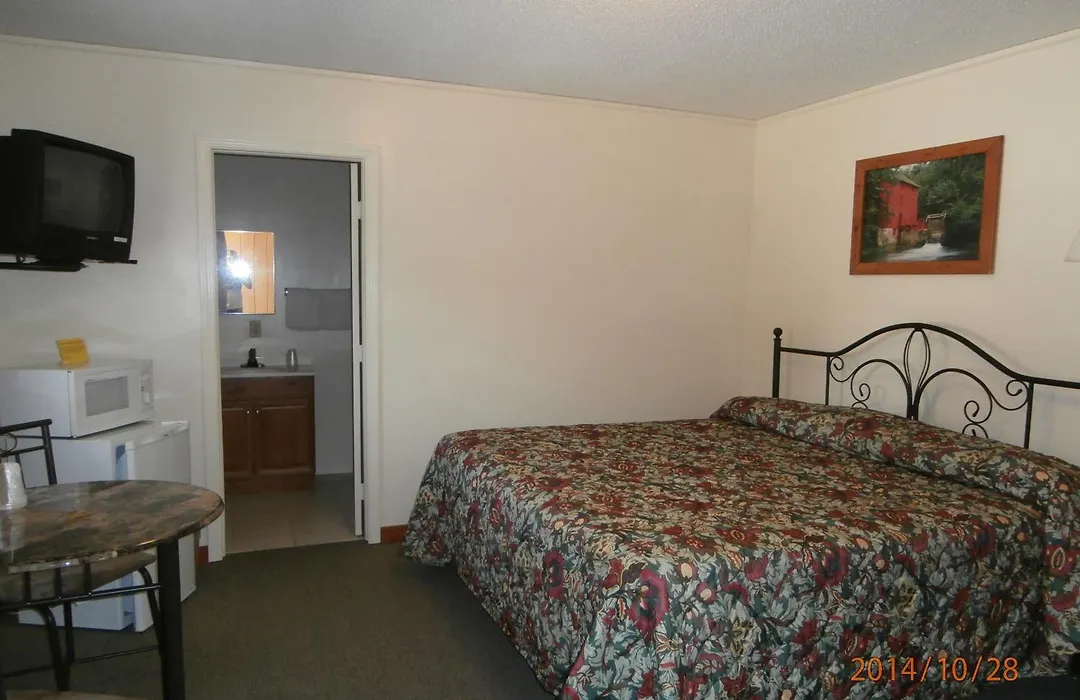 Riverbend Lodging-1