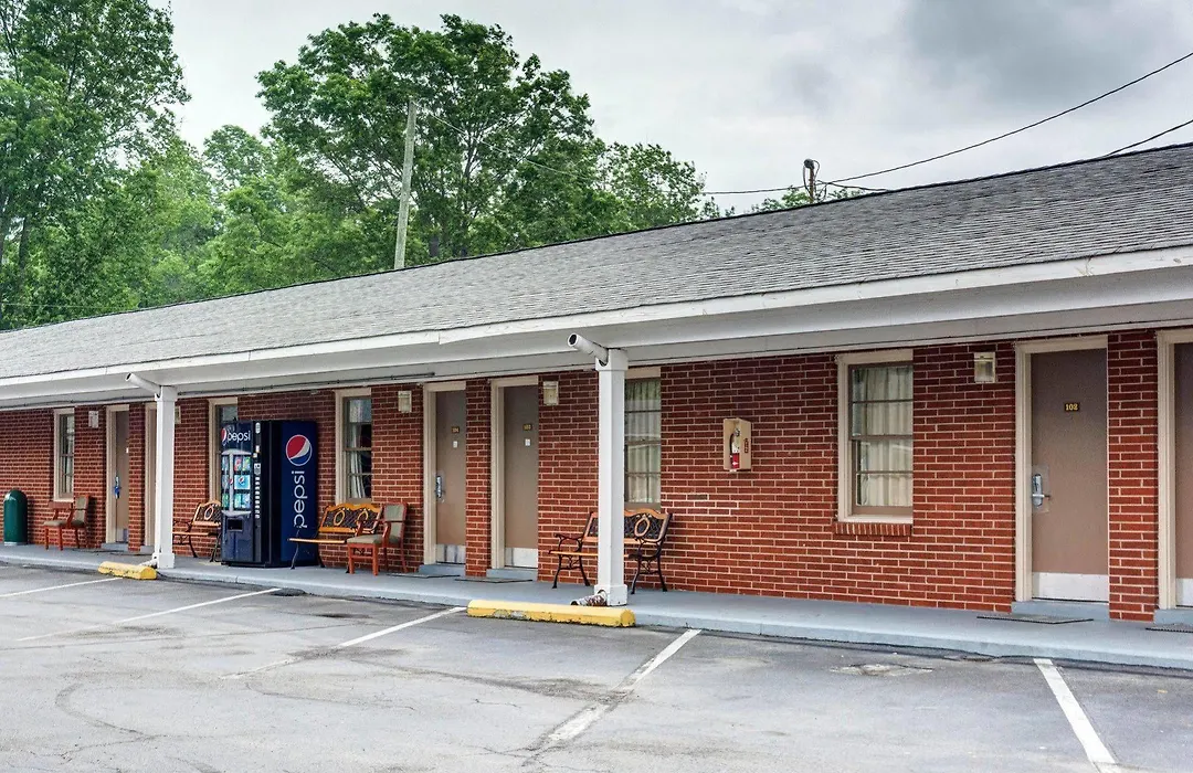 Rodeway Inn & Suites Williamsburg-1