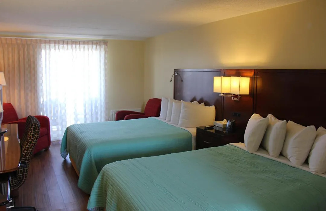 Seaside Inn & Suites-1