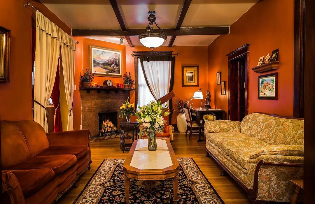 Downtown Historic Bed & Breakfast-1