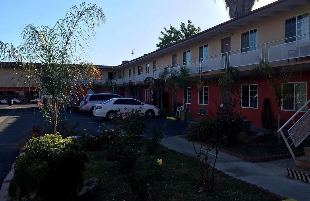 Long Beach Motel-1