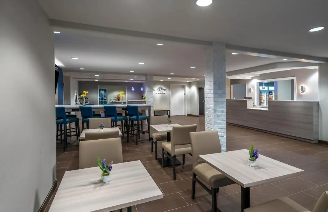 Microtel Inn & Suites By Wyndham Nashville-1