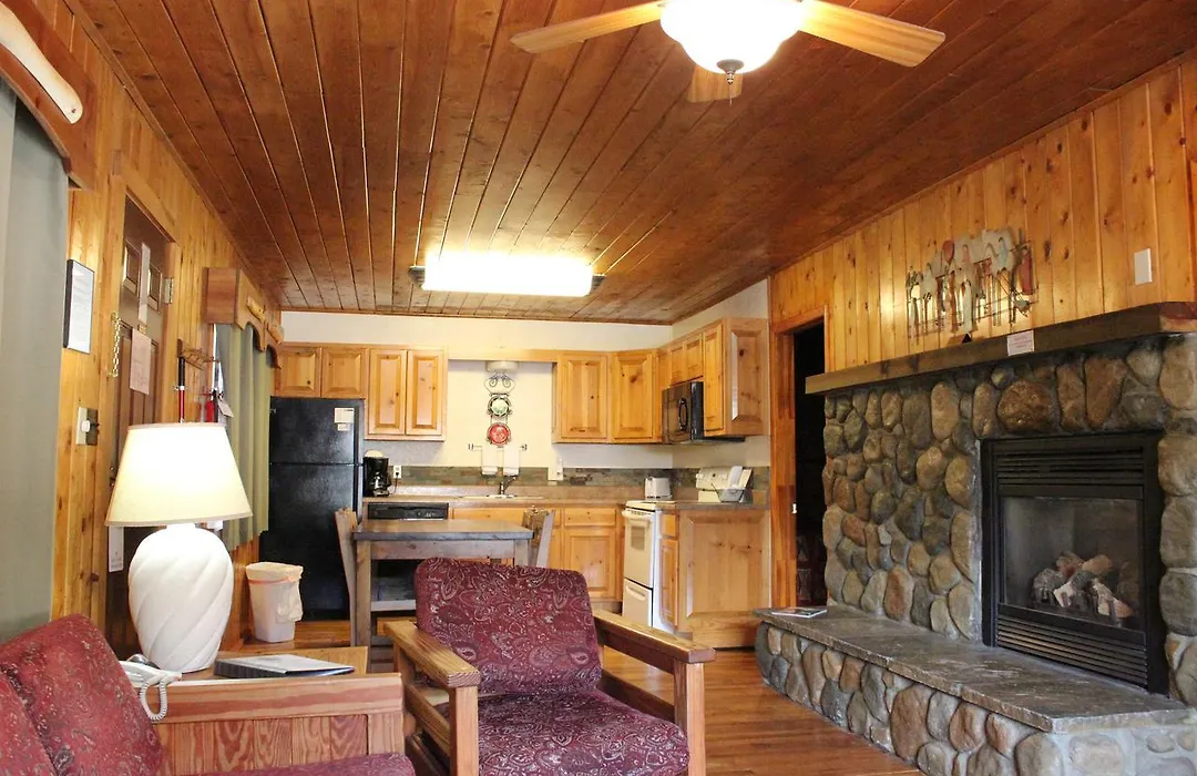 Copper King Lodge-1