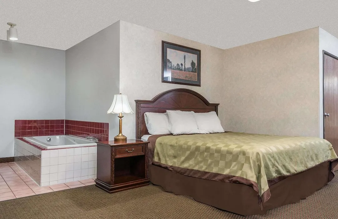 Howard Johnson By Wyndham West Fargo-1