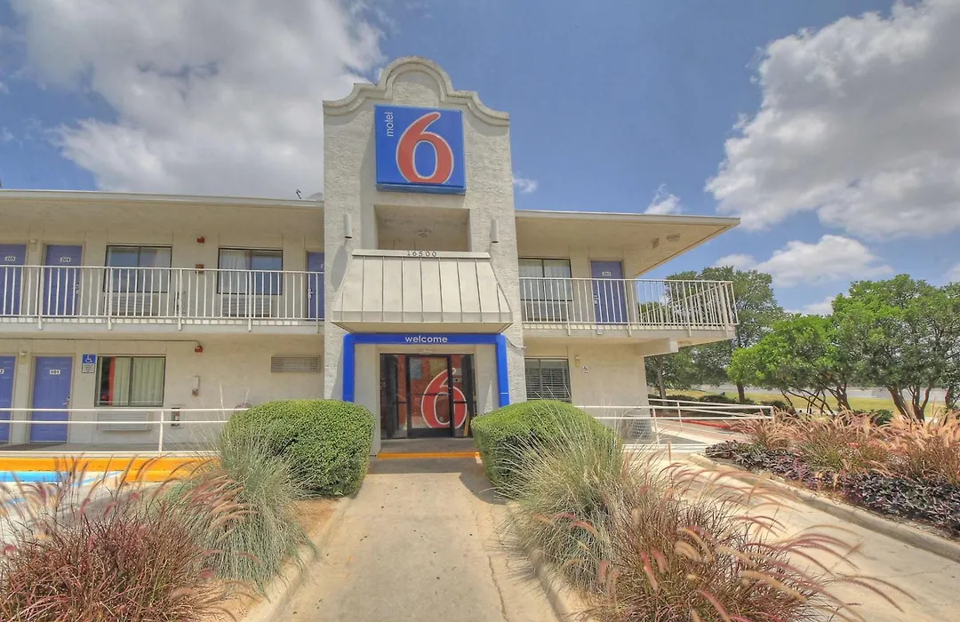 Motel 6 San Antonio, Tx Six Flags Fiesta Tx - La Cantera Area-1