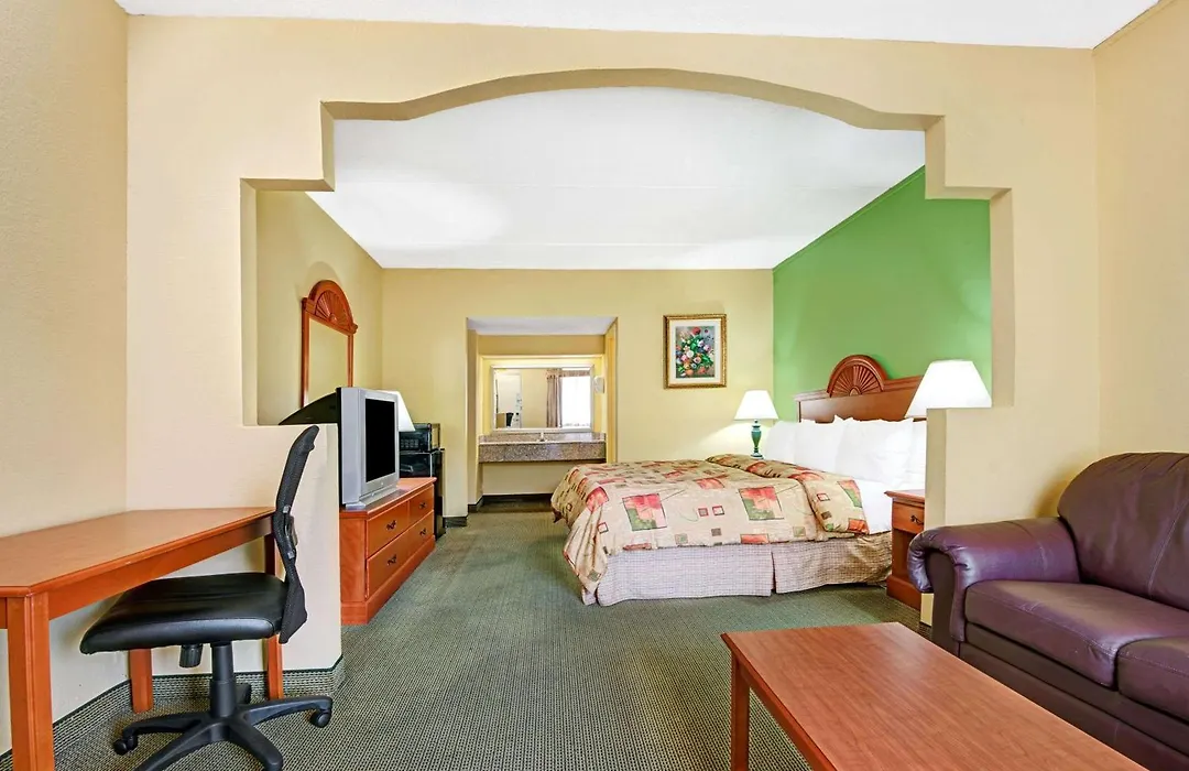 Super 8 By Wyndham Nashville Near Downtown / I-40-1
