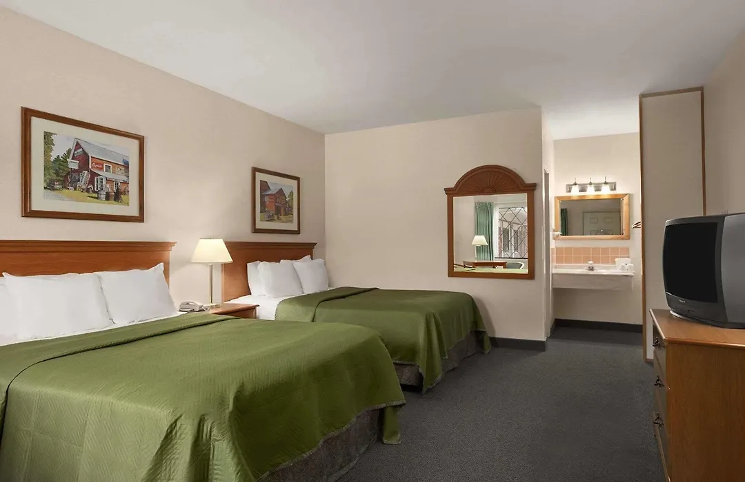 Travelodge By Wyndham Bedford-1