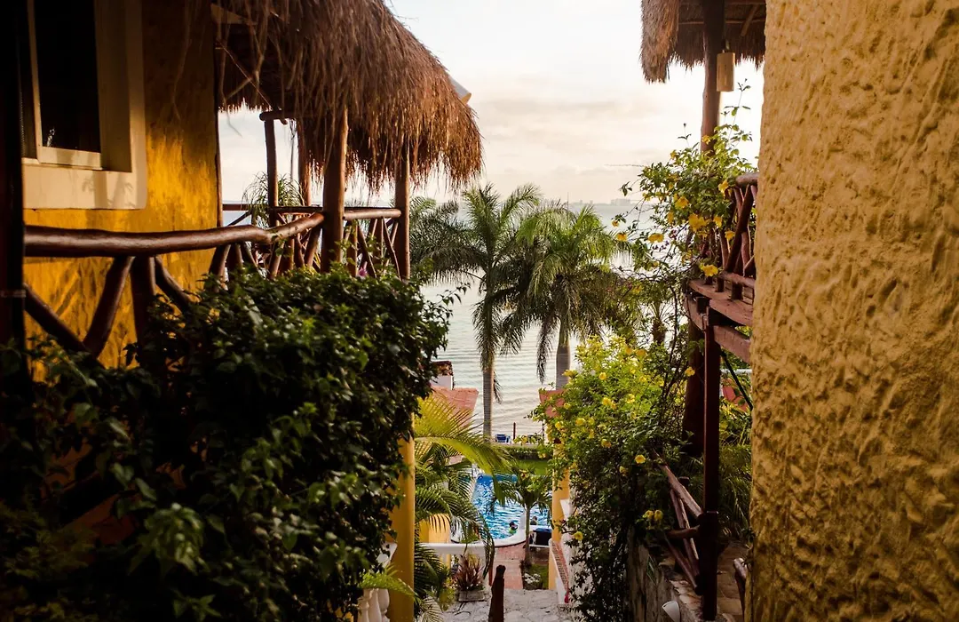 Hotel La Joya Isla Mujeres-1