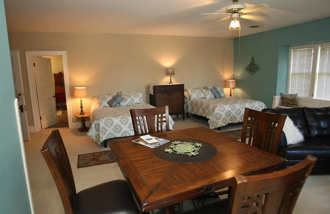 Christmas House Bed & Breakfast-1
