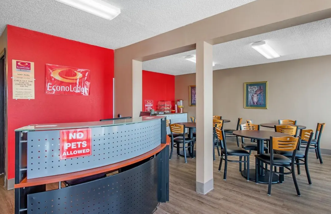 Econo Lodge-1