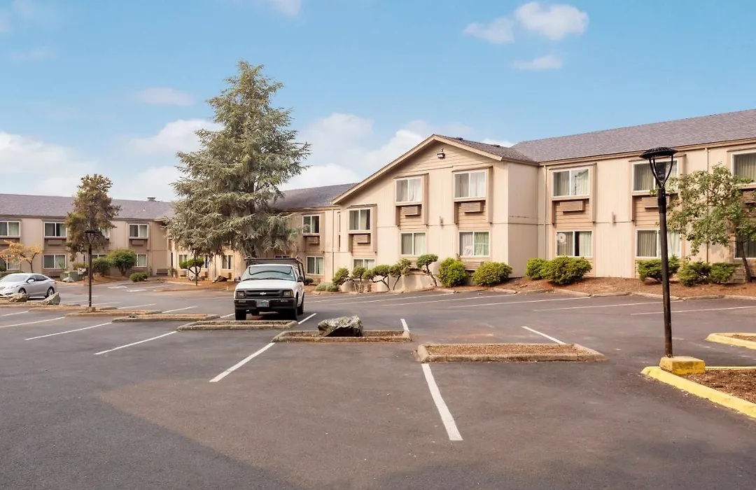 Red Lion Inn & Suites Grants Pass-1