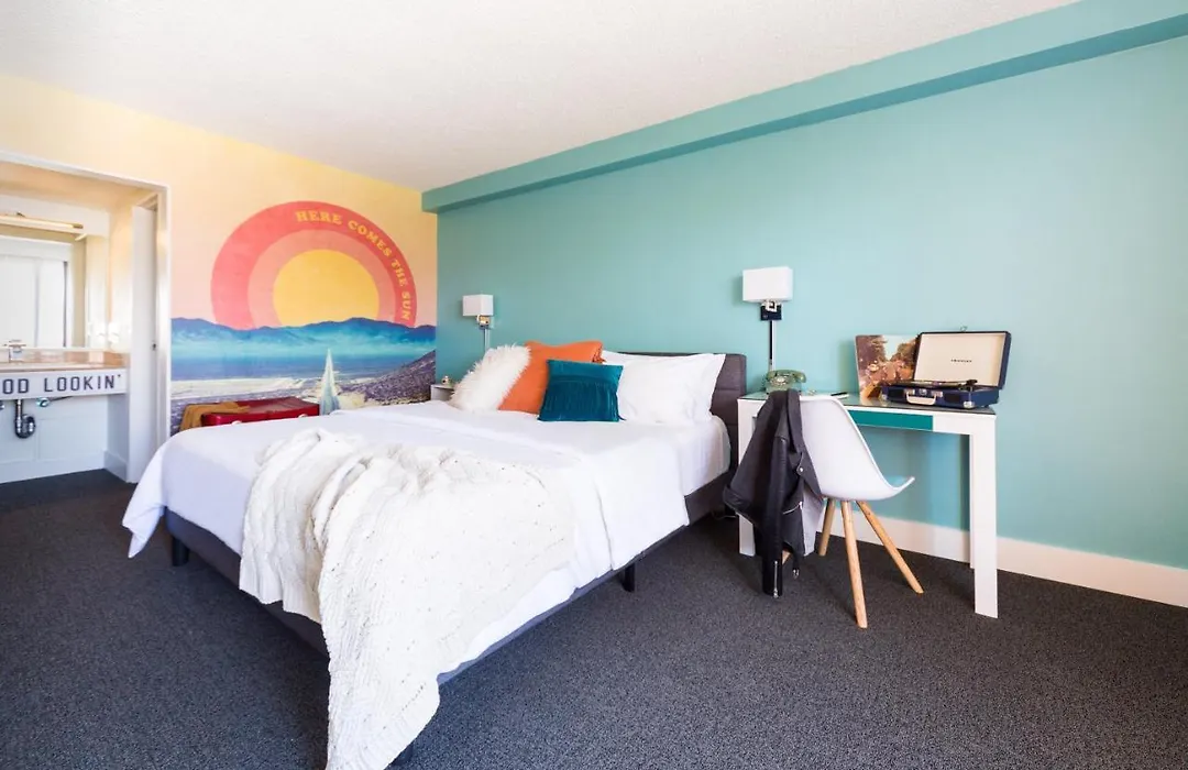Rambler Hotel-1