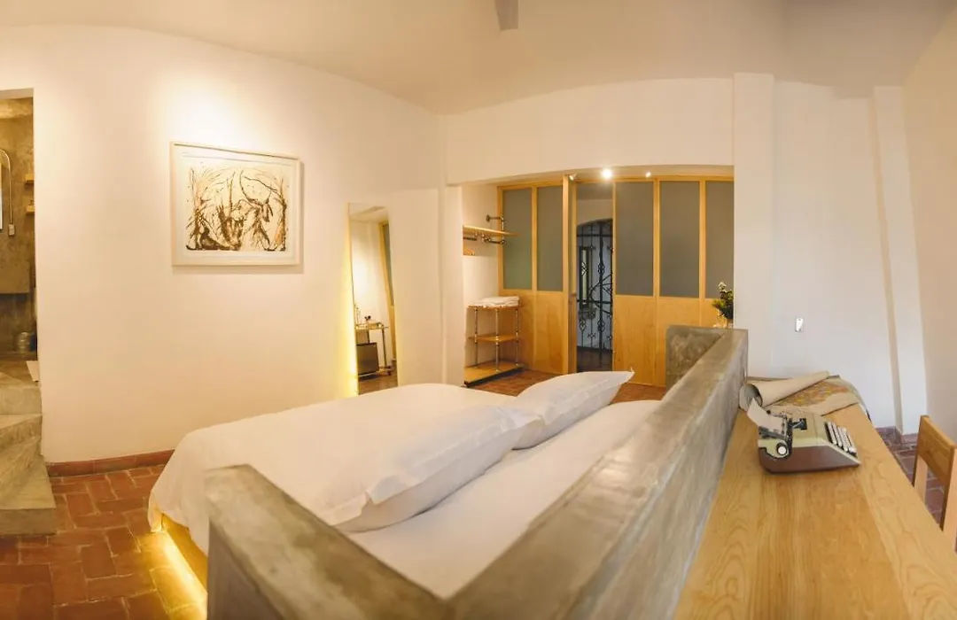 Agrado Guest House-1