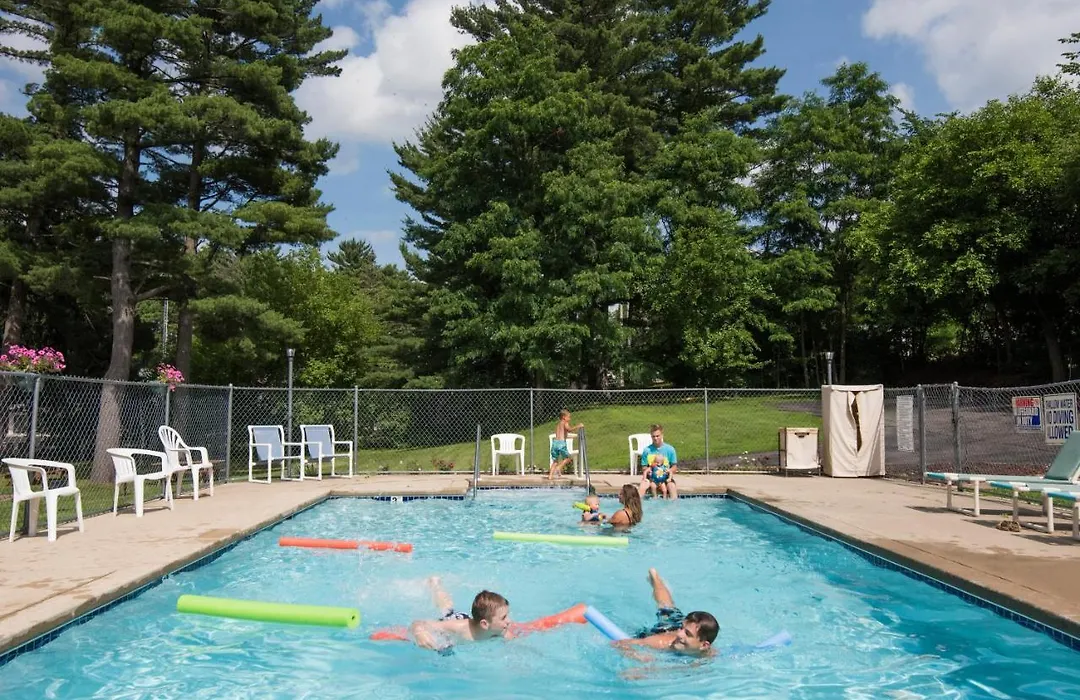 Woodside Dells Hotel & Suites-1