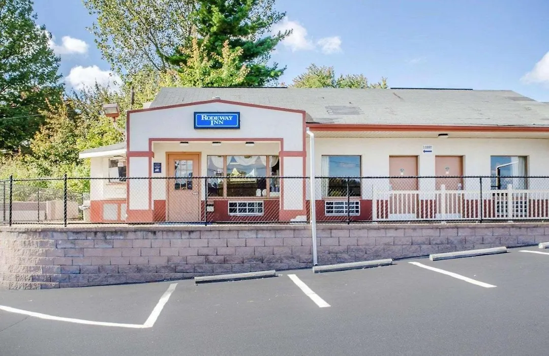 Rodeway Inn Harrisburg-1