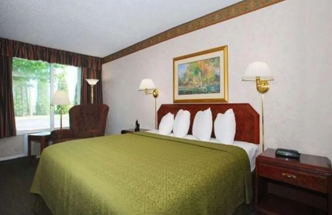 Rodeway Inn Conference Center-1