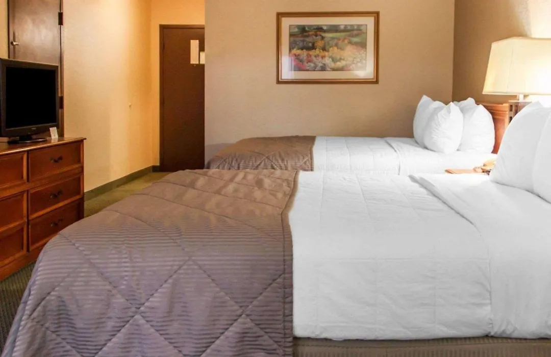 The Clarion Inn Elk City-1