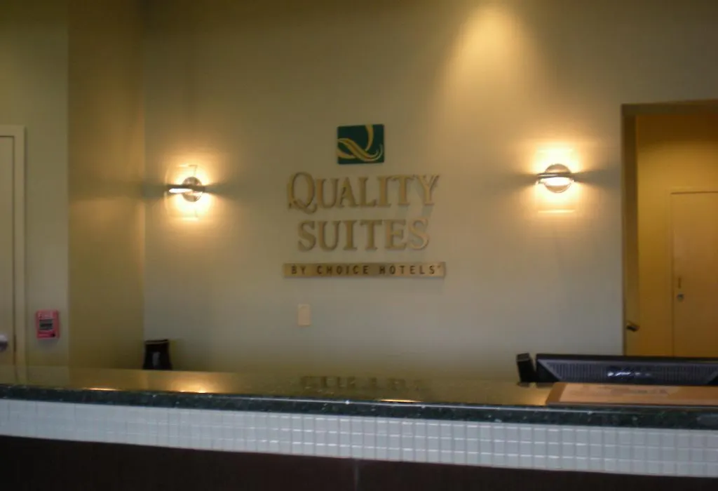 Quality Suites Central-1