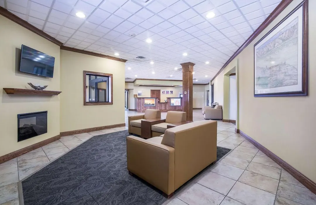 Badlands Inn & Suites-1