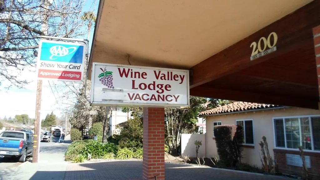 Wine Valley Lodge-1