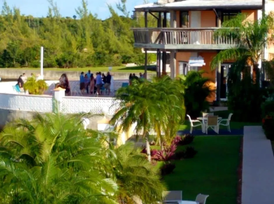 Running Mon Sunrise Resort & Marina-1
