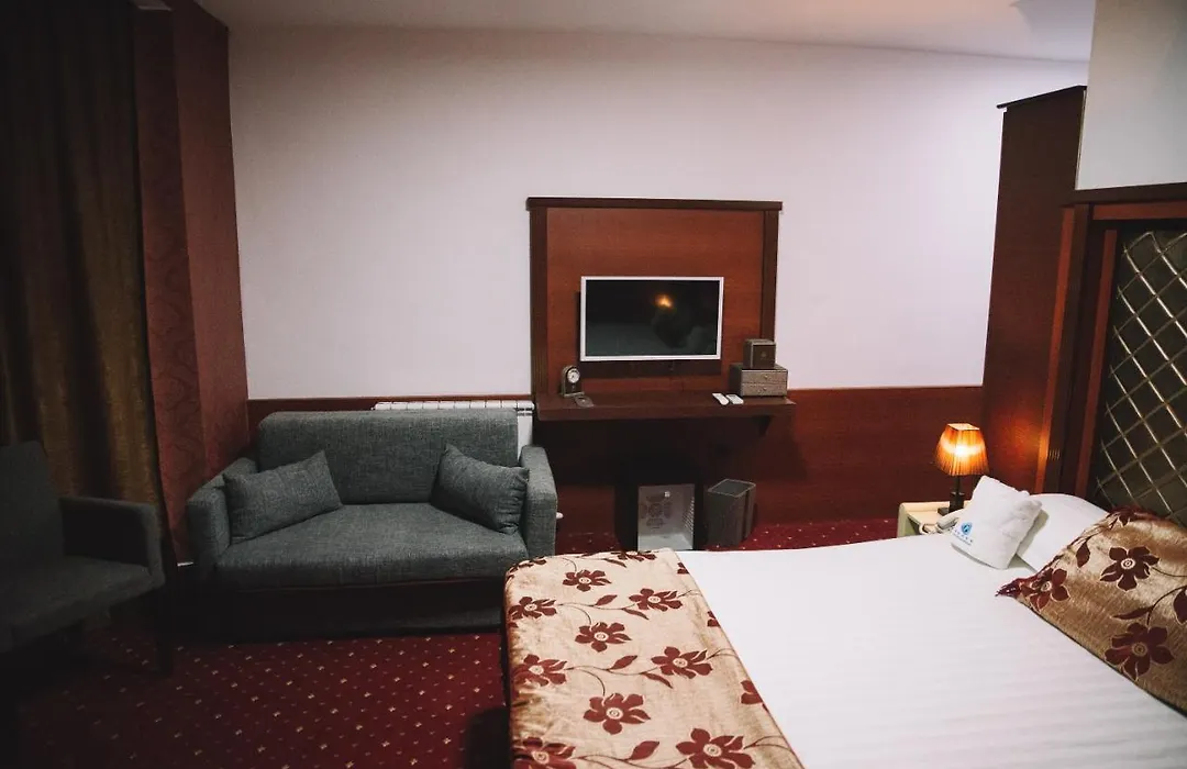 Petriti & Spa-1