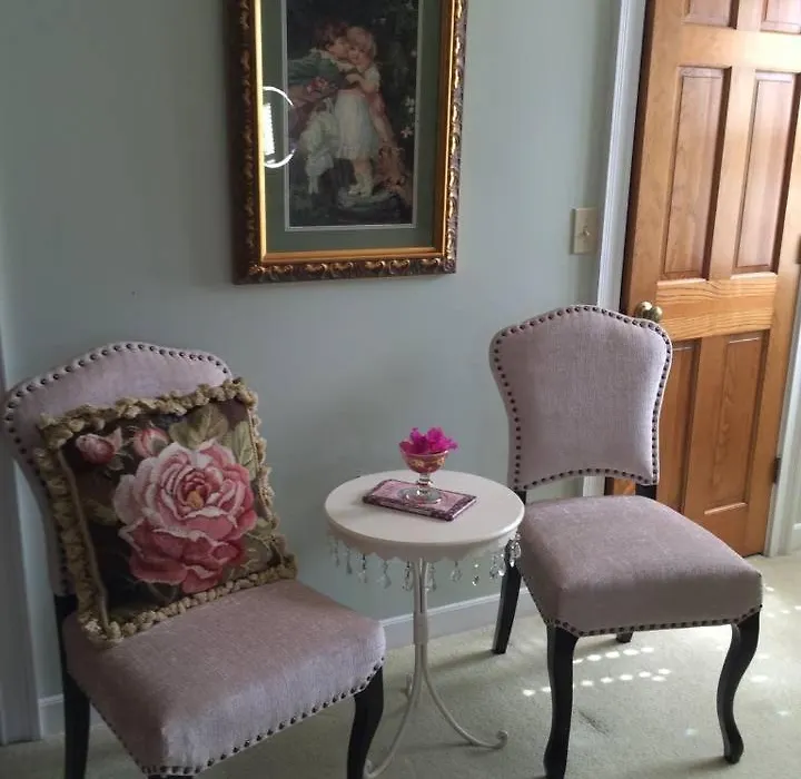 Caroline'S Bed And Breakfast-1