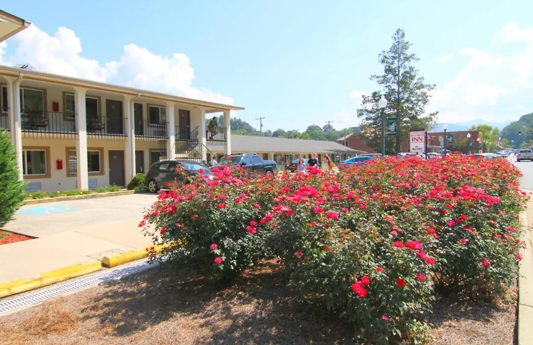Blue Ridge Inn-1
