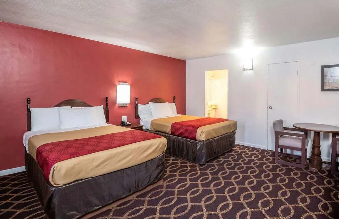 Econo Lodge University-1