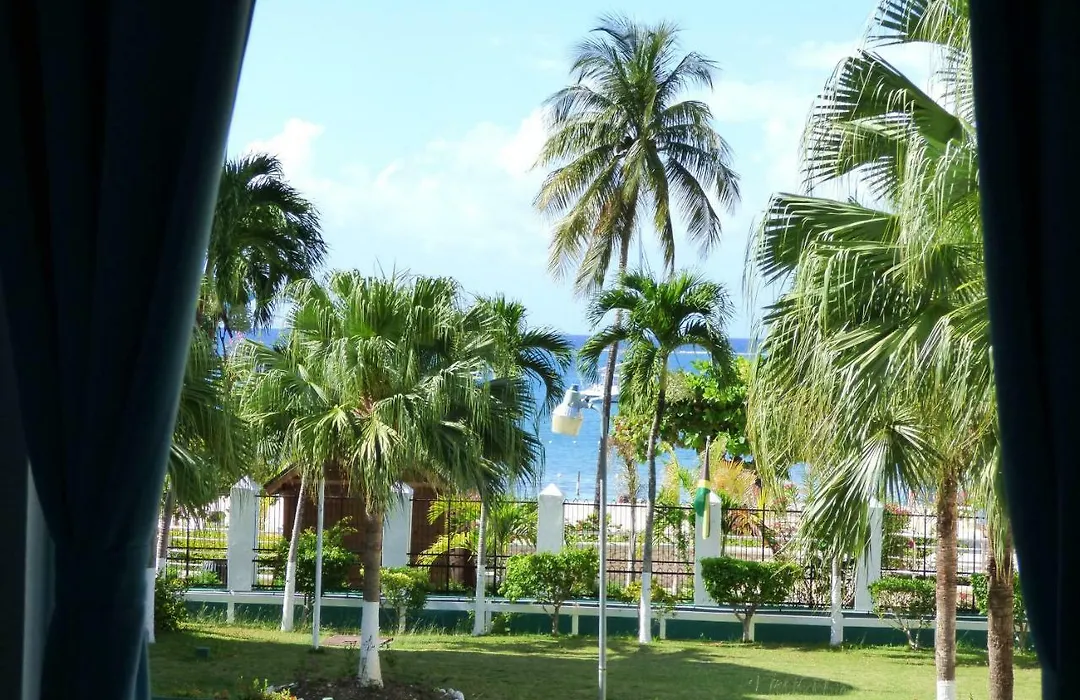 Beach One Bedroom Suite A17-1