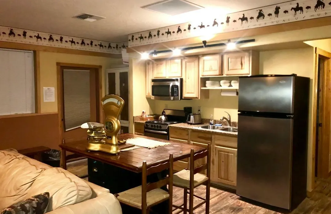 Cowboy'S Lodge-1