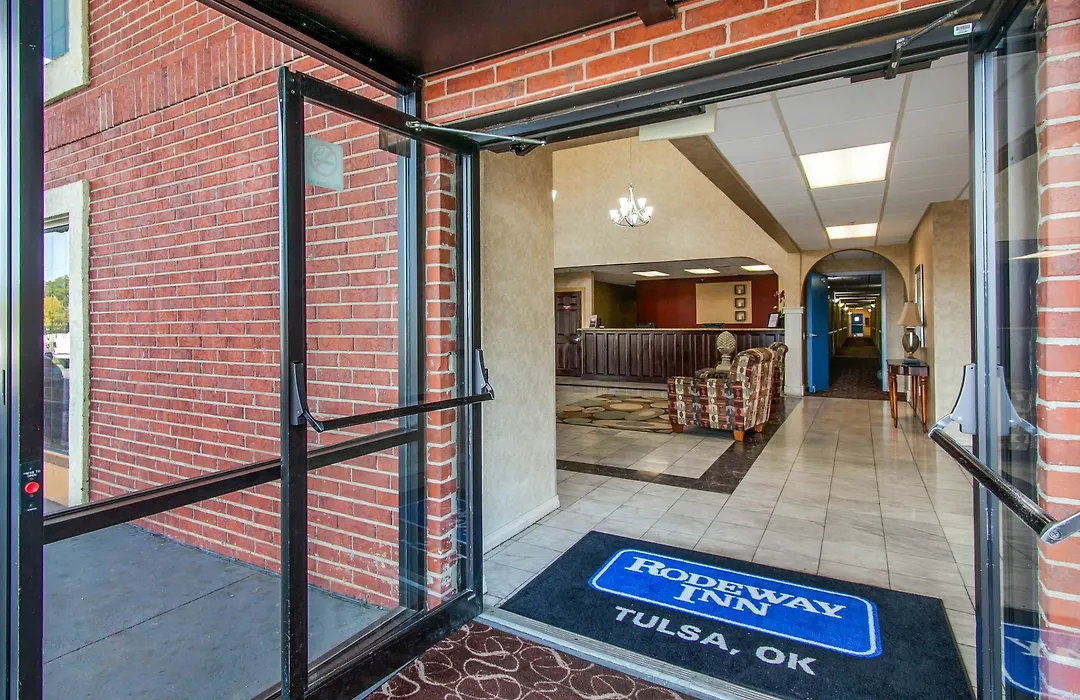 Rodeway Inn & Suites East Interstate 44-1