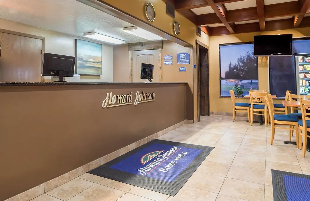 Howard Johnson By Wyndham Boise-1