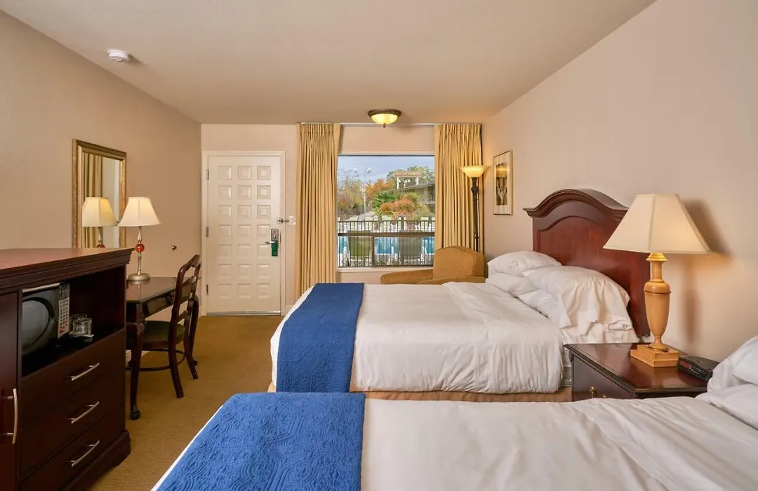 Inn At The Commons-1